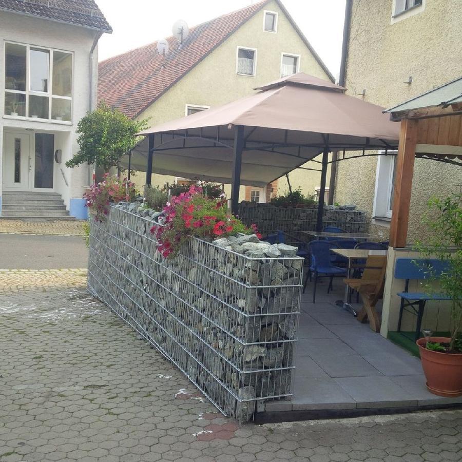 Gasthof Zum Burgkrug Hotel Leuchtenberg Exterior photo